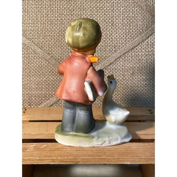 Vintage Arnart 5th Ave Collectible Figurine Boy With Goose - Picture 3 of 6
